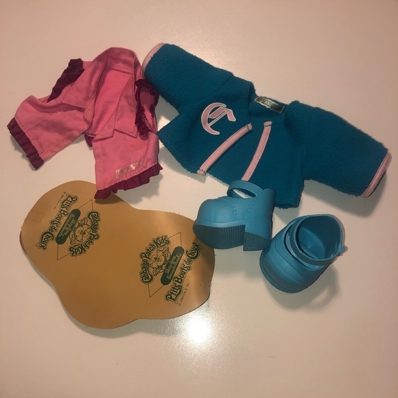 VTG 80s Cabbage Patch Dolls Clothing Accessories x4 Shoes Vest Cardigan Saddle - Picture 1 of 13